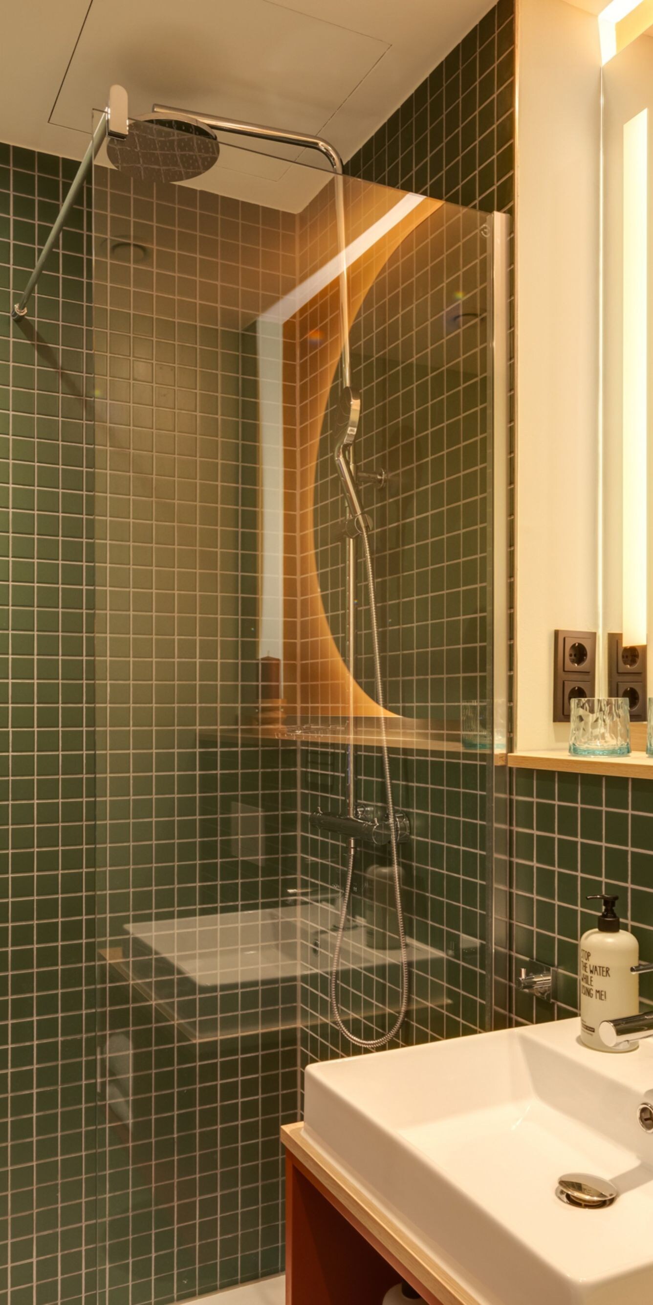 Guest Room Bathroom