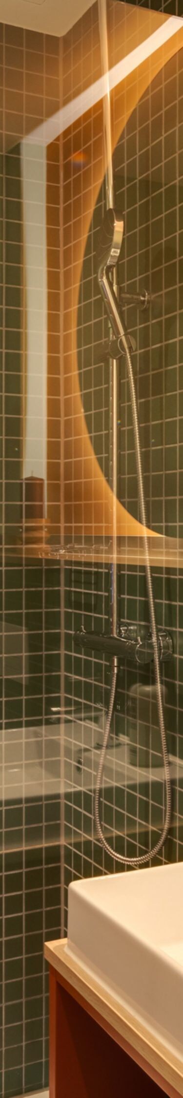Guest Room Bathroom