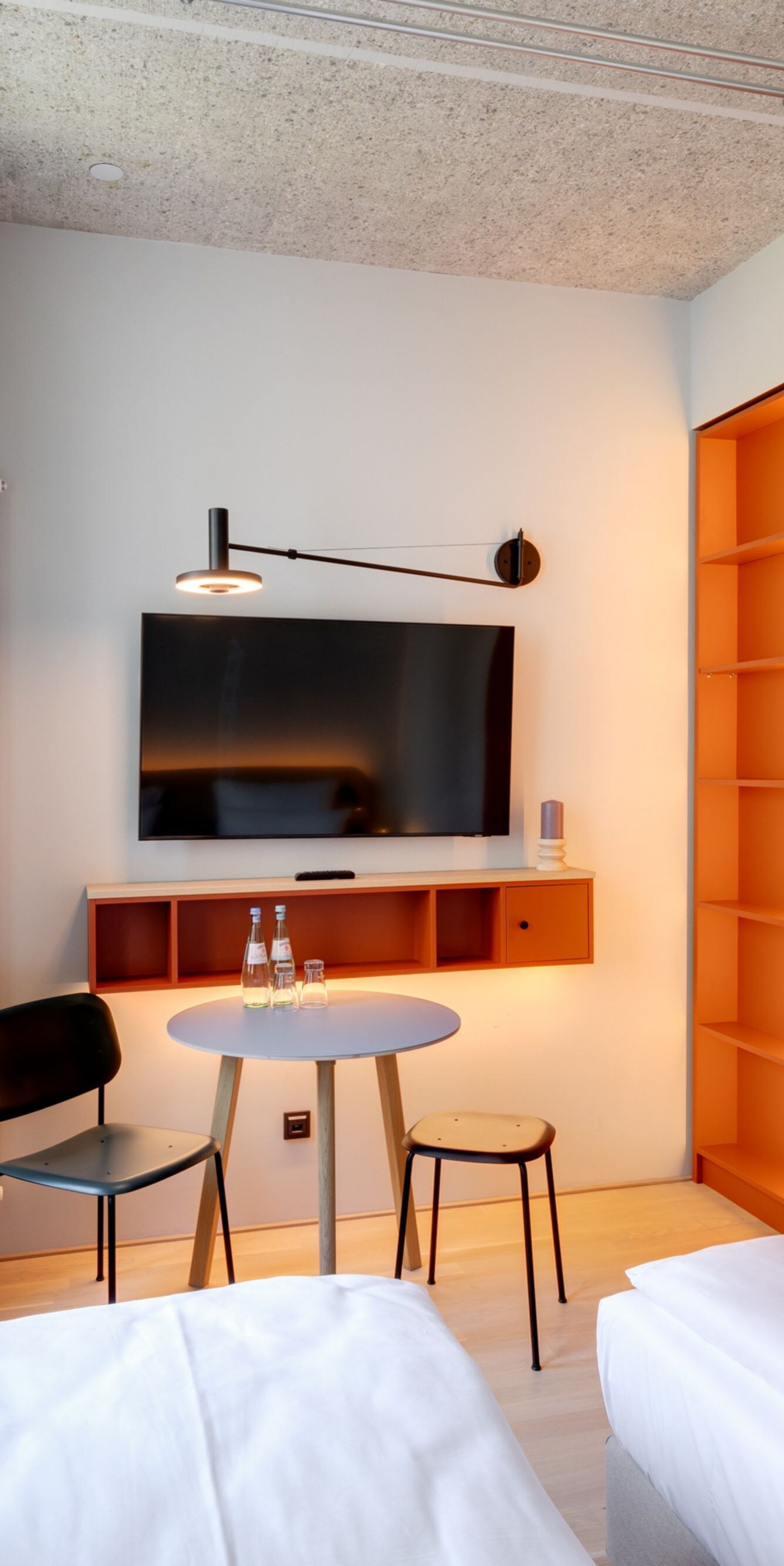 Twin Studio