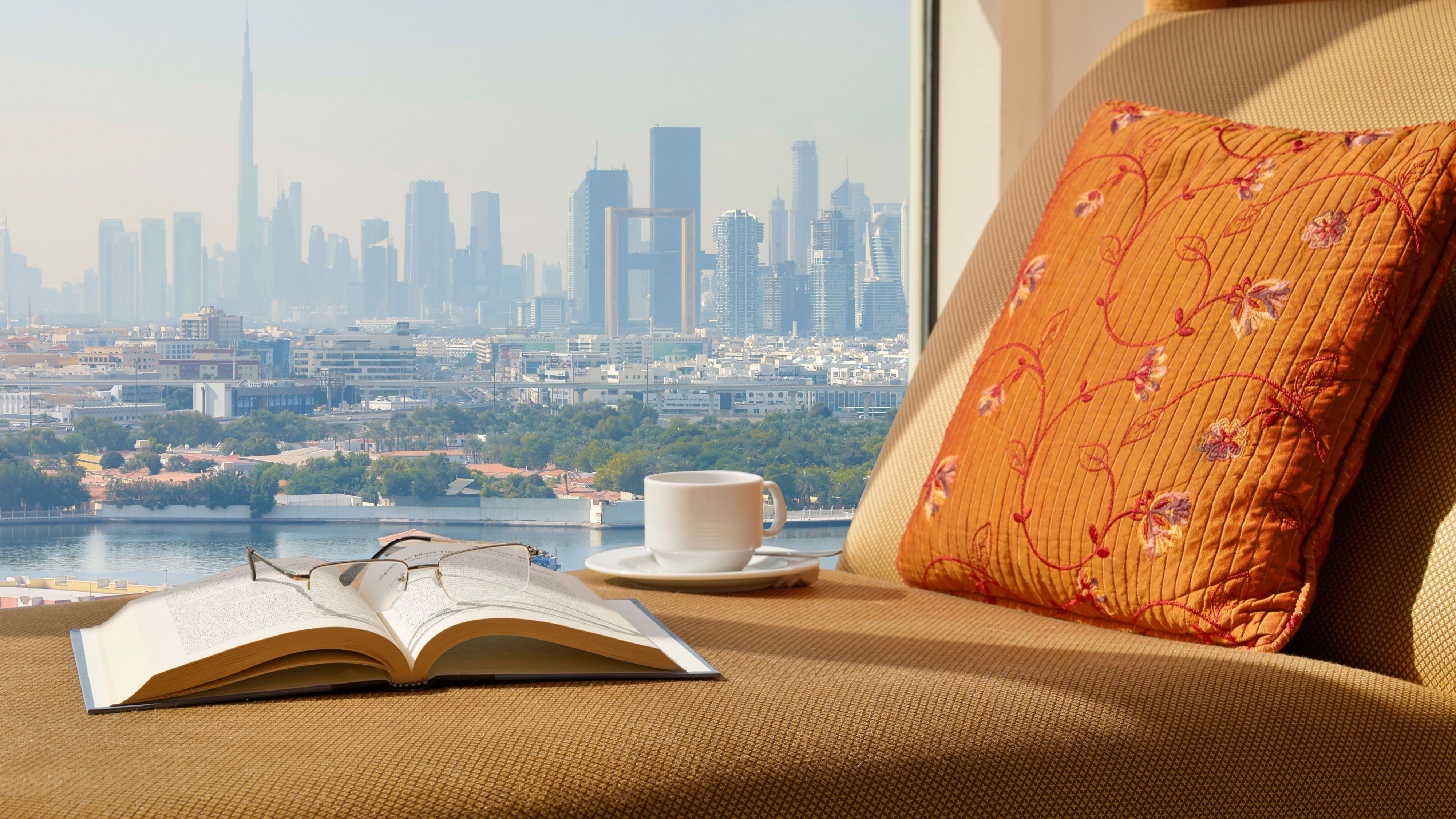 Stay Longer & Explore Dubai