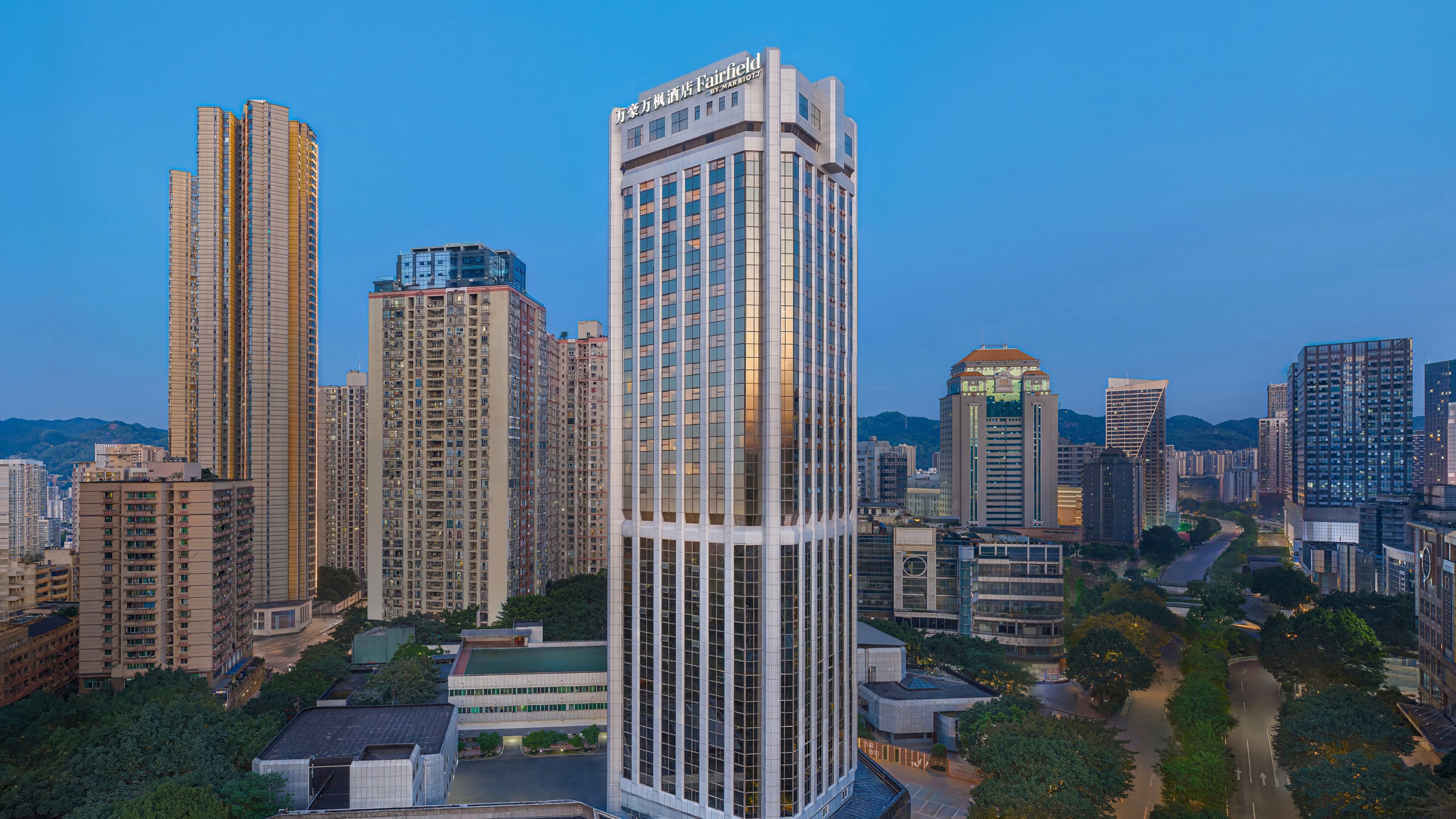 Get an additional 1000 bonus points per stay for eligible rooms