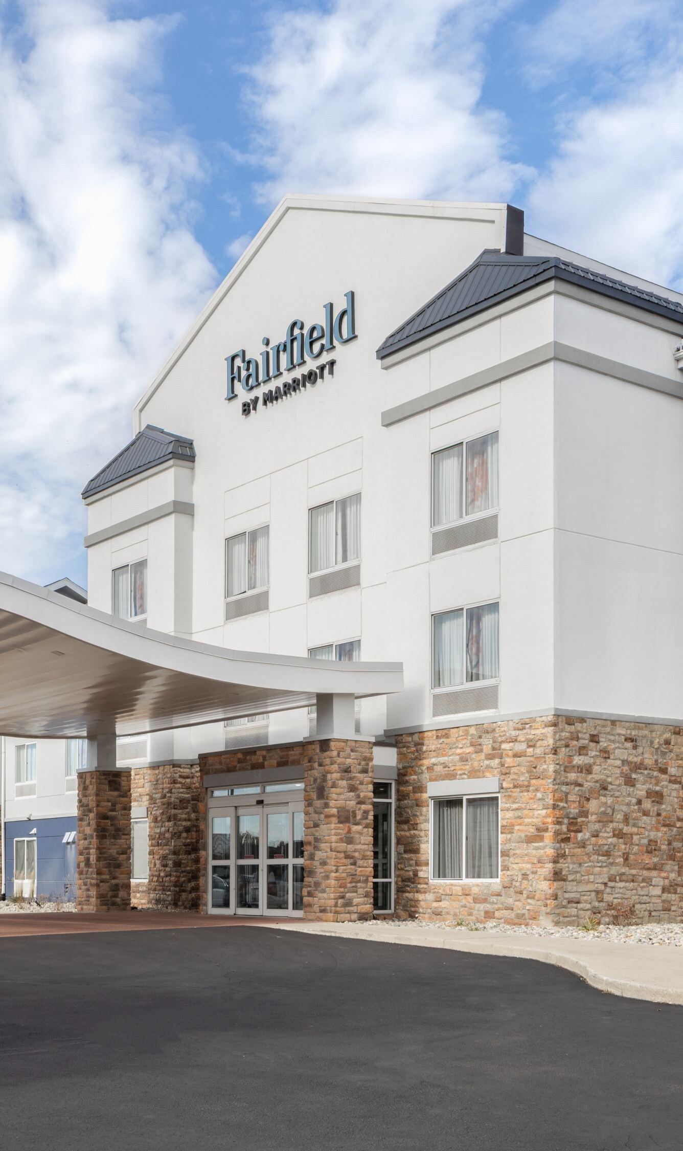 Fairfield Inn & Suites Fort Wayne | Comfortable Hotel with Free Breakfast