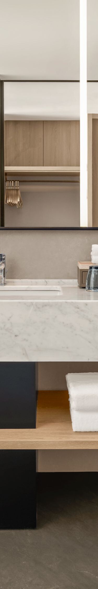 Bathroom vanity with mirror and sink