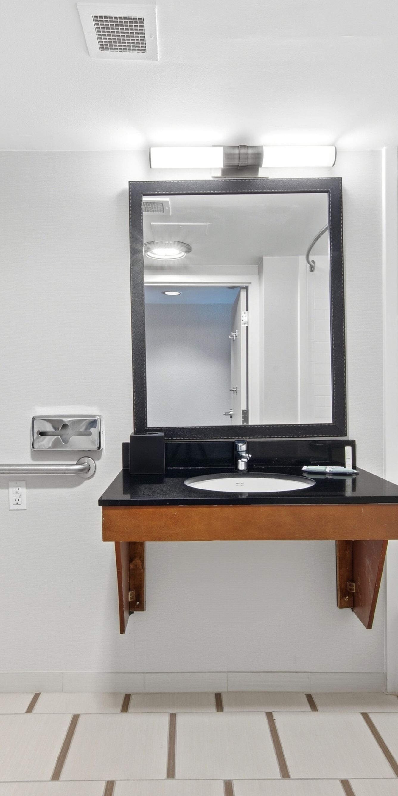 Bathroom with Accessible Tub