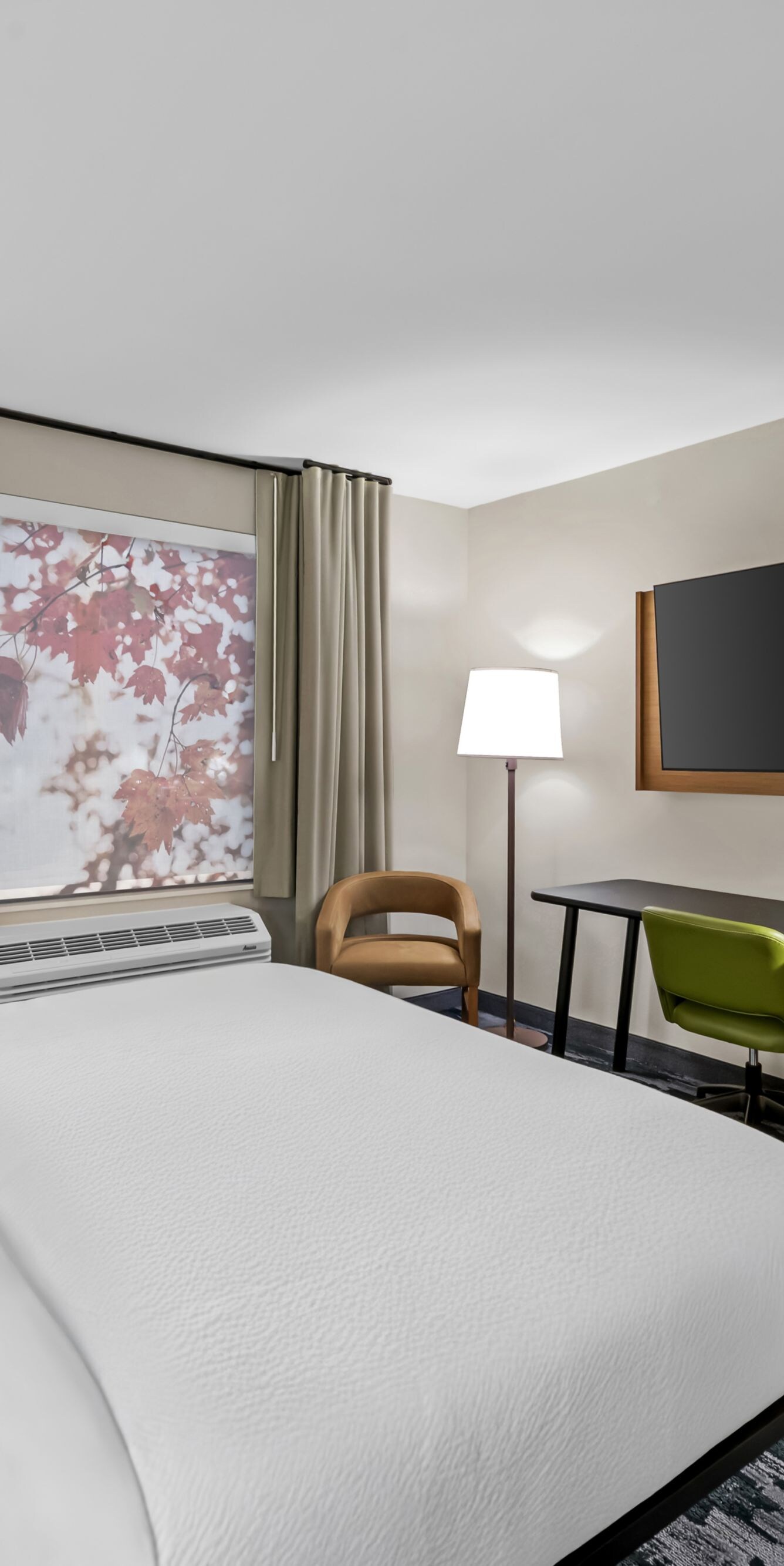 king bed, work desk, luggage rack, armchair
