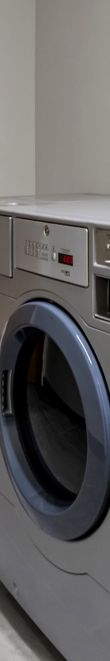 full-size washer/dryer, and folding table