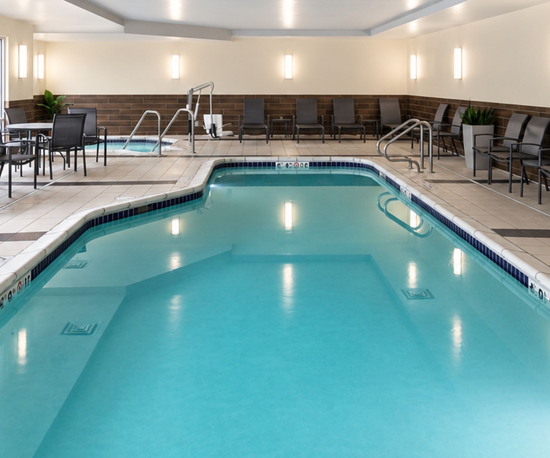 Pool, whirlpool, pool seating, towels