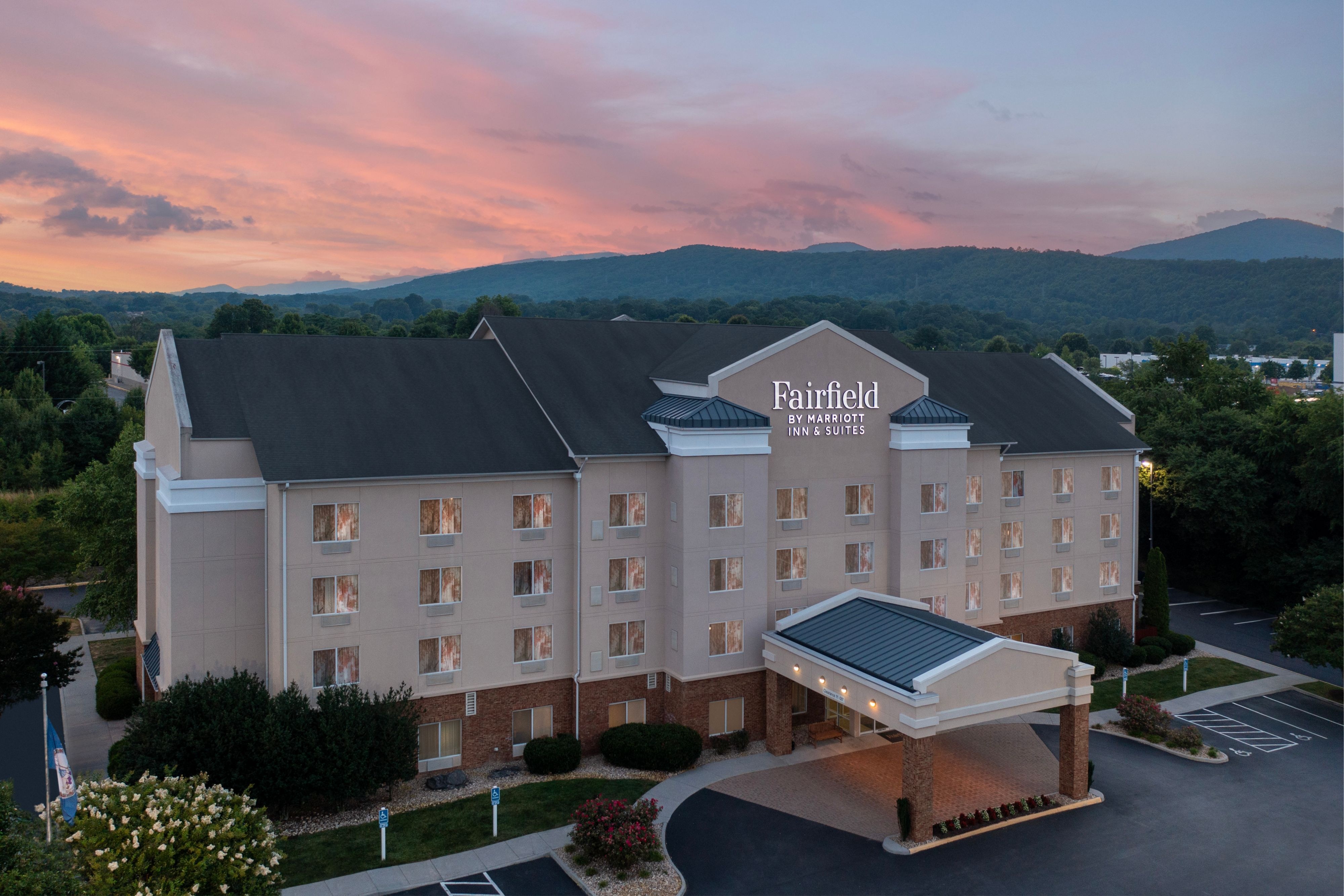 Fairfield by Marriott Inn & Suites Roanoke Hollins/I-81