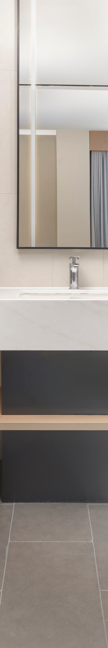 Modern suite bathroom with freestanding tub
