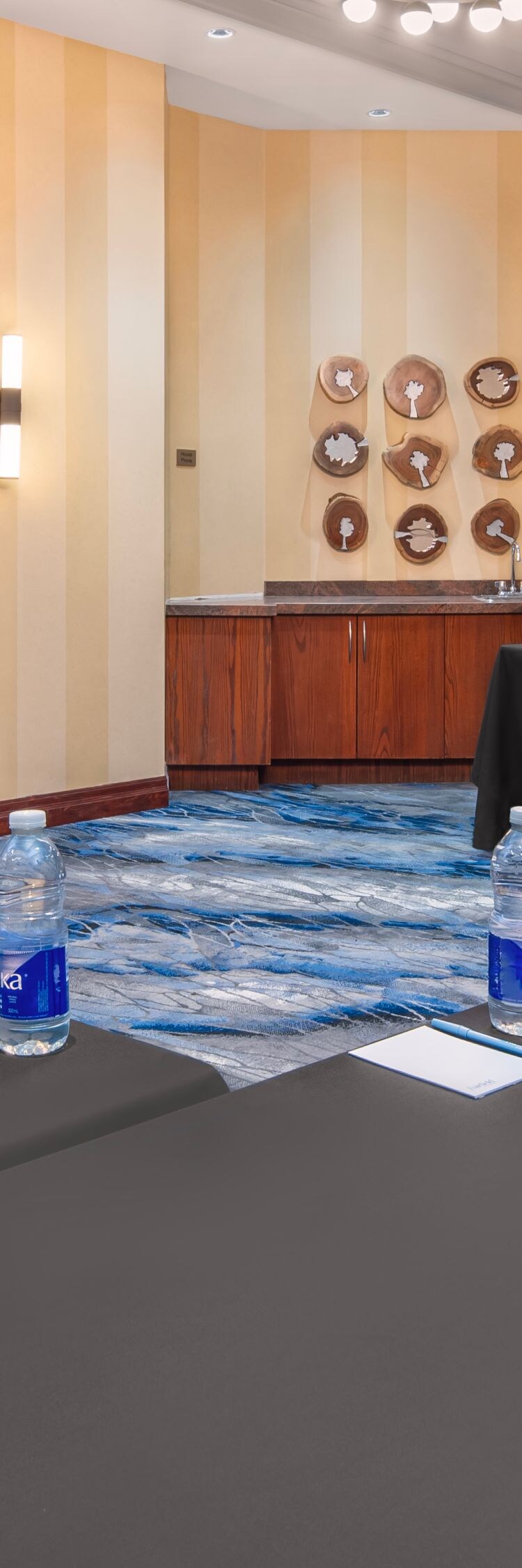 Meeting room with U-shape table setup