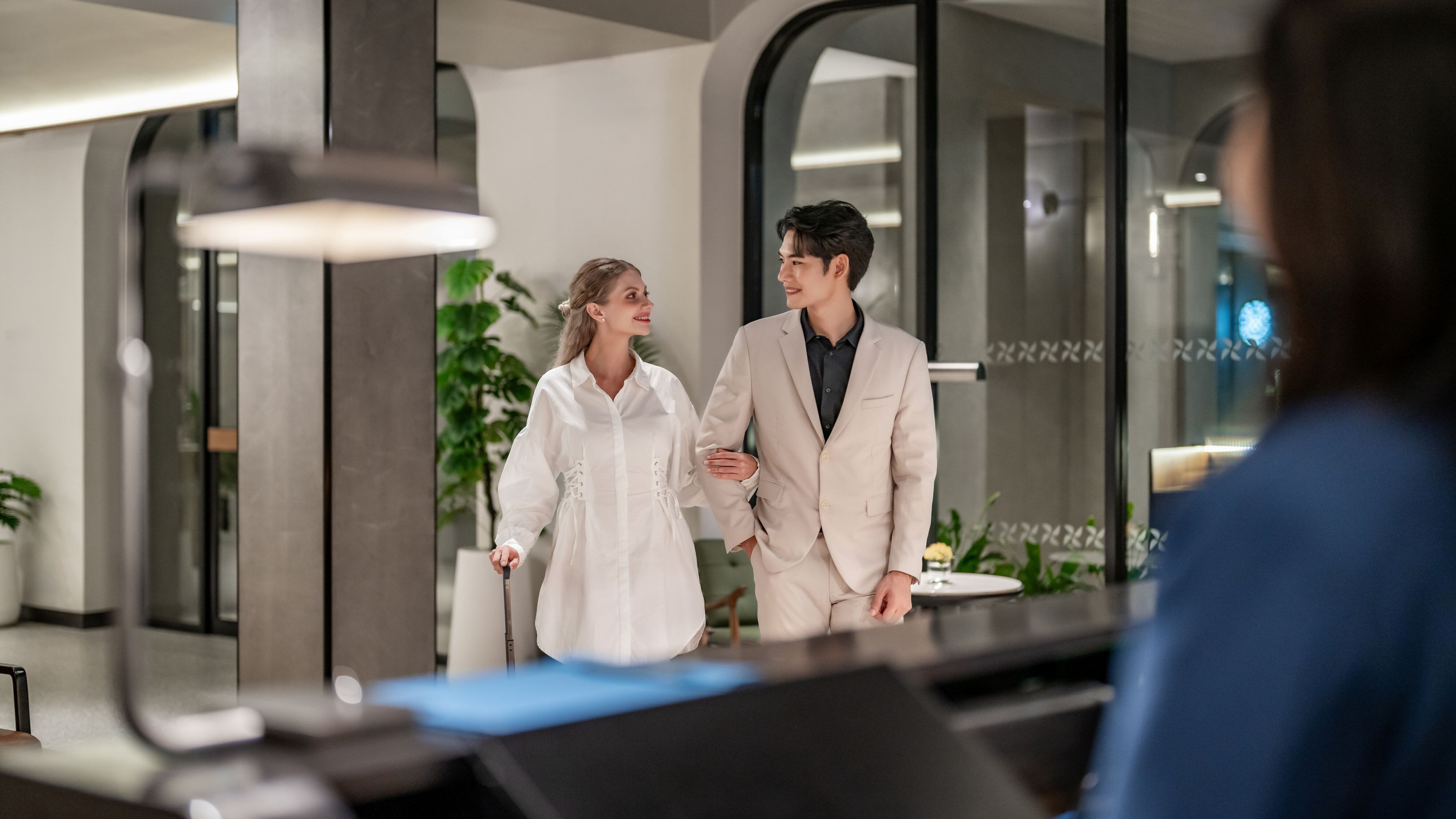 24 Hours Stay. Check-in Anytime.