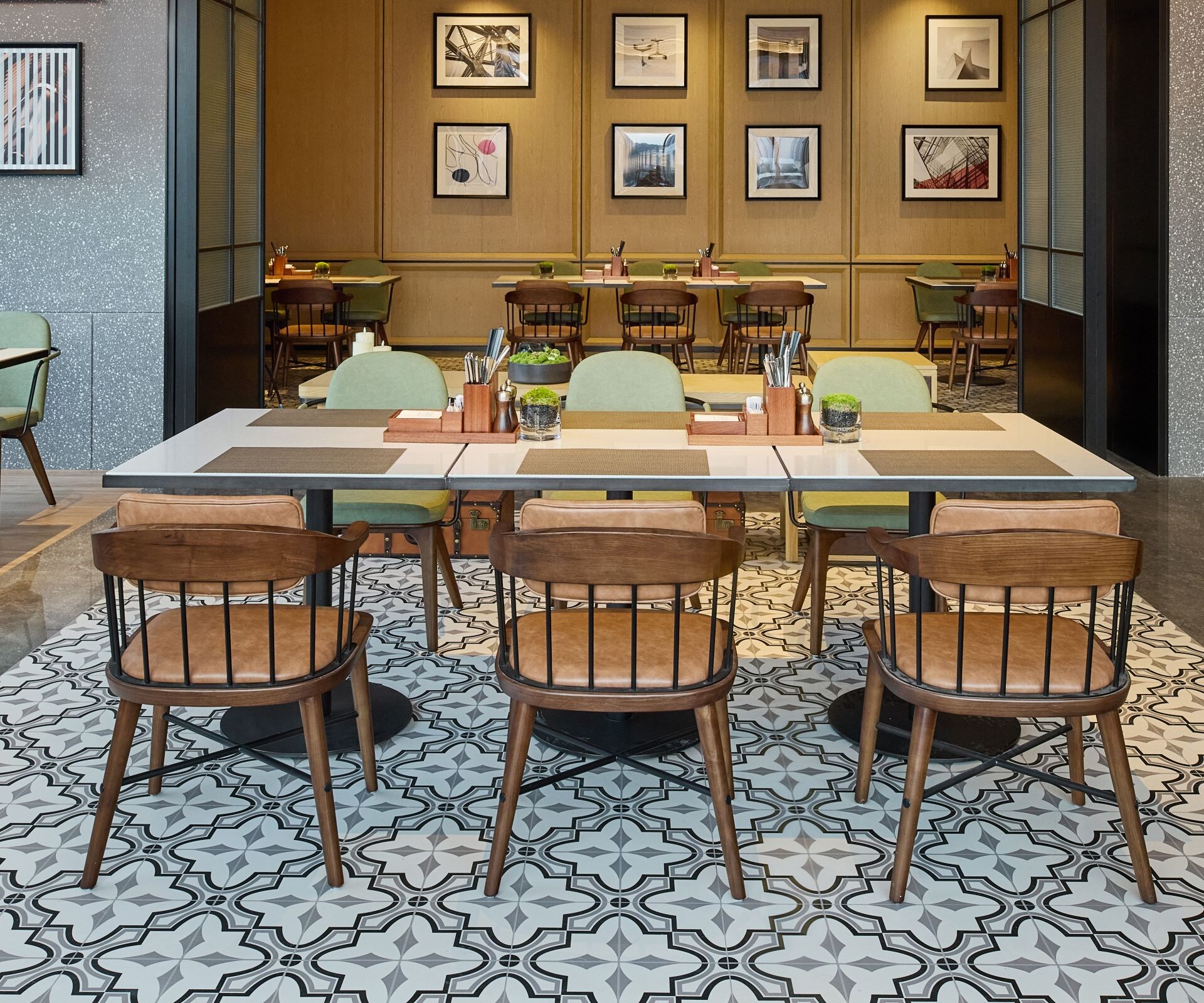 Breakfast Seating Area