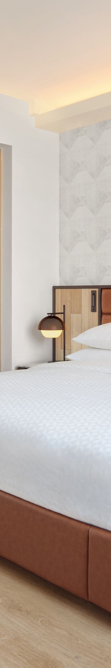 King guest room with modern design