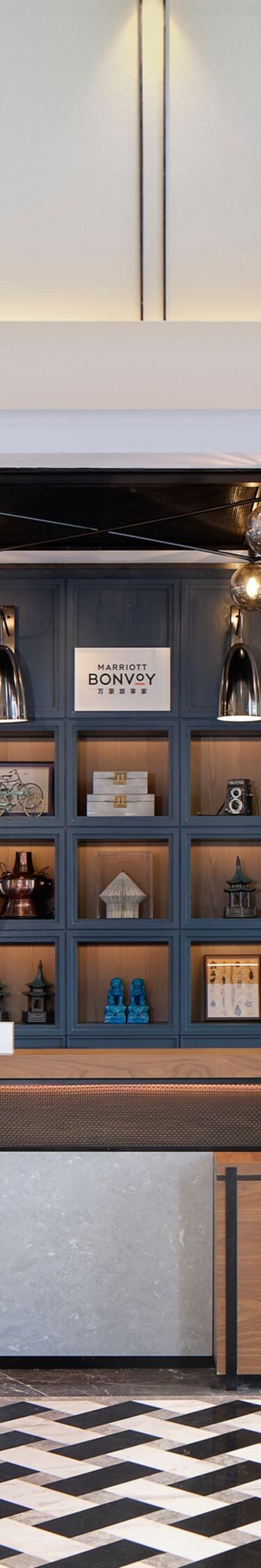 24-hour front desk offers check-in, luggage storag