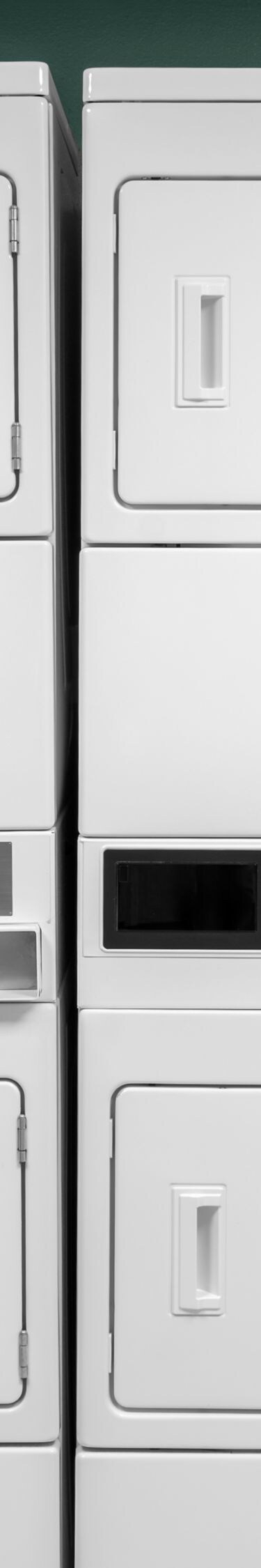 Guest laundry room with machines