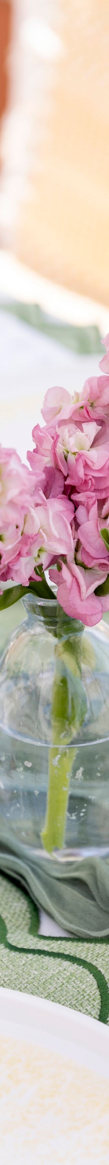 Bar Lis Tablescape