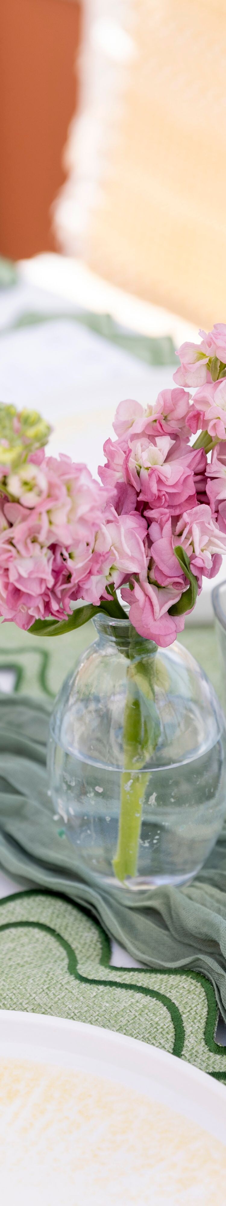 Bar Lis Tablescape