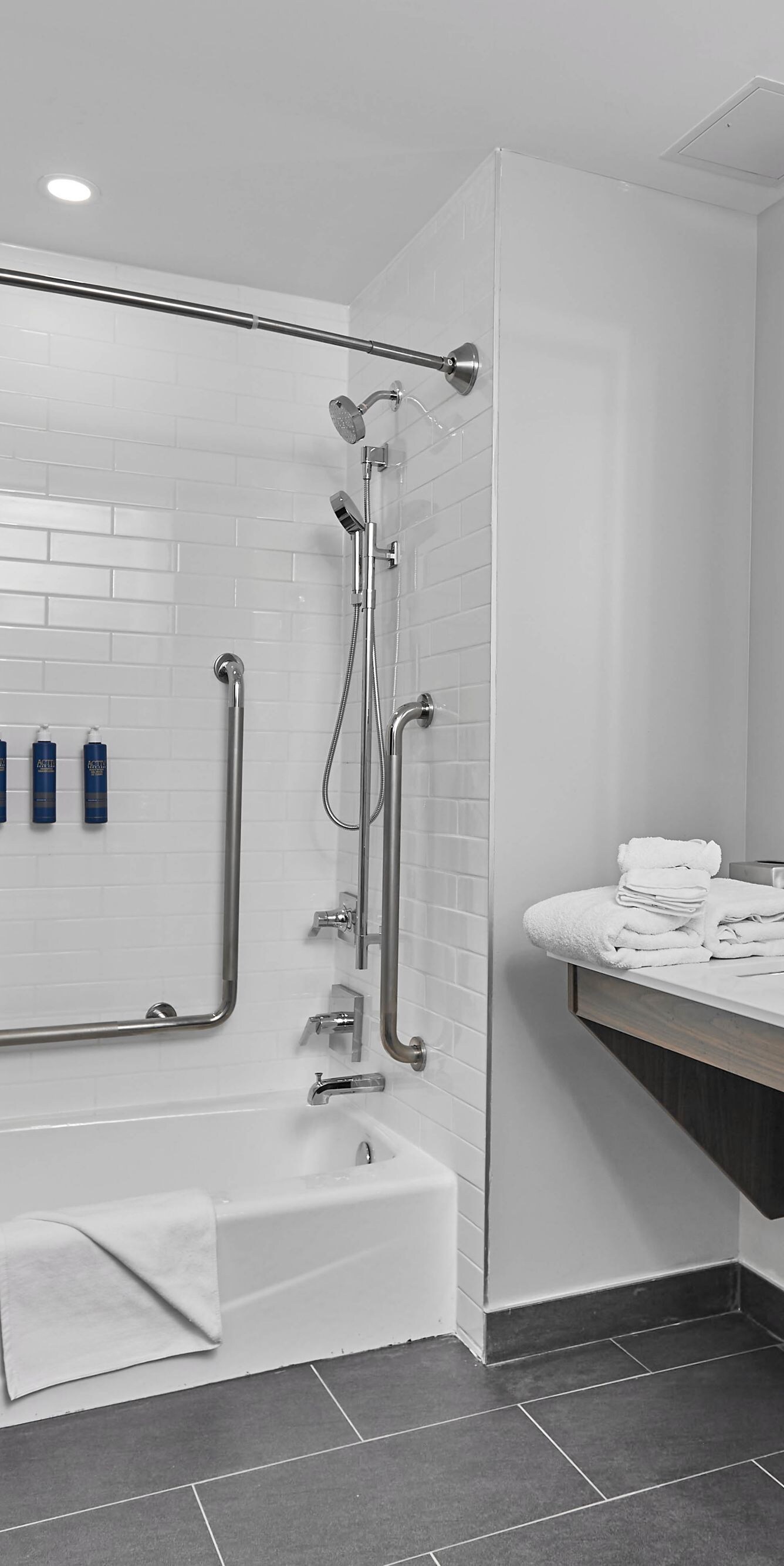 Accessible shower tub combo w/bulk amenities