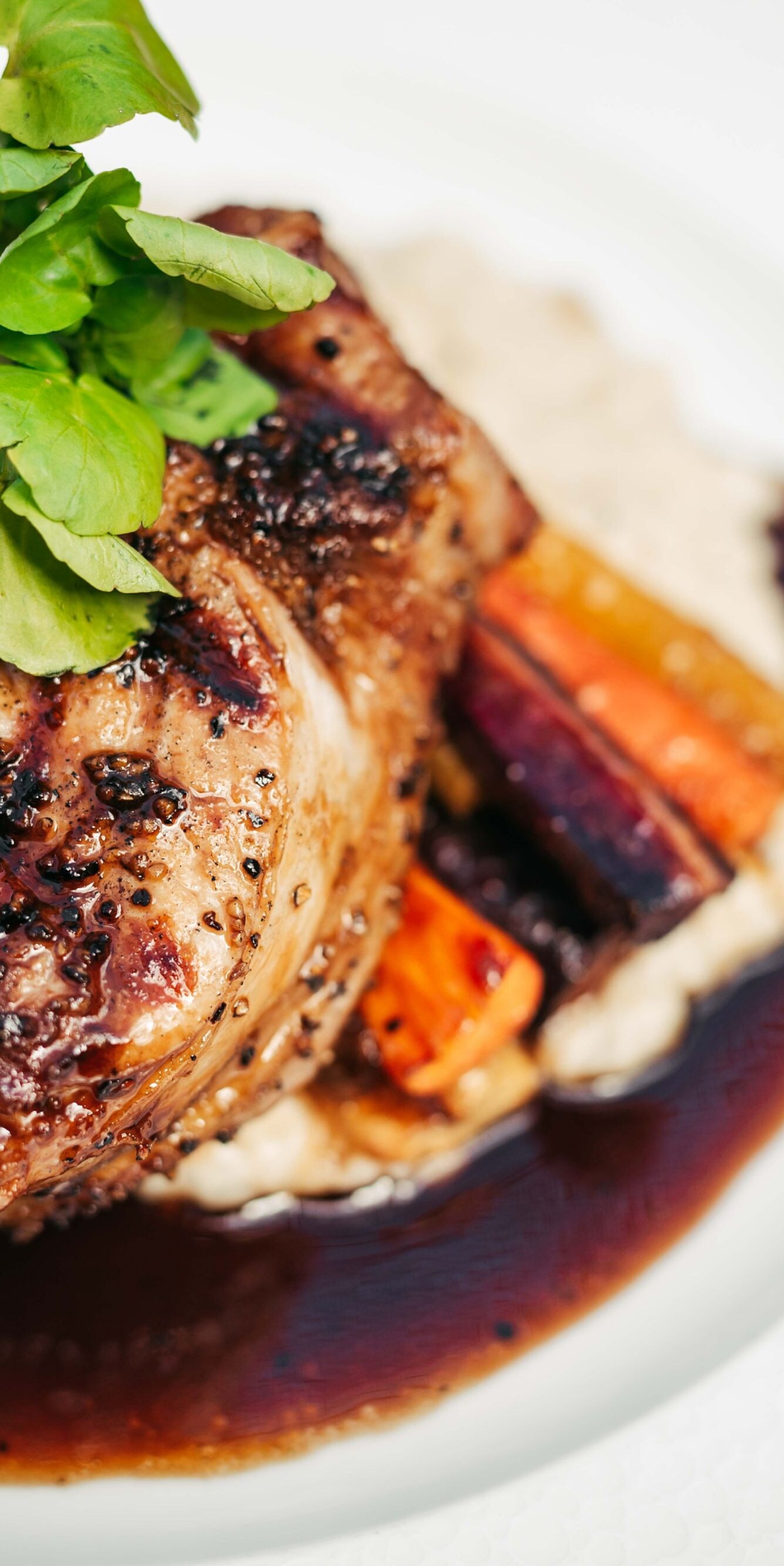 Cascades, Food, Dining