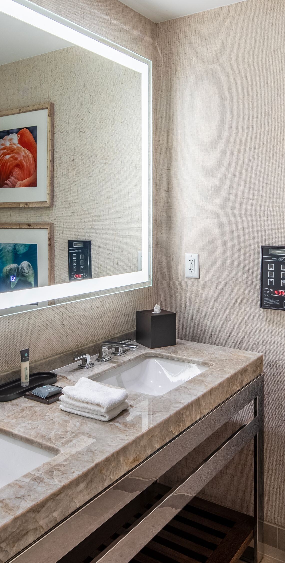 Guest room thumbnail 5