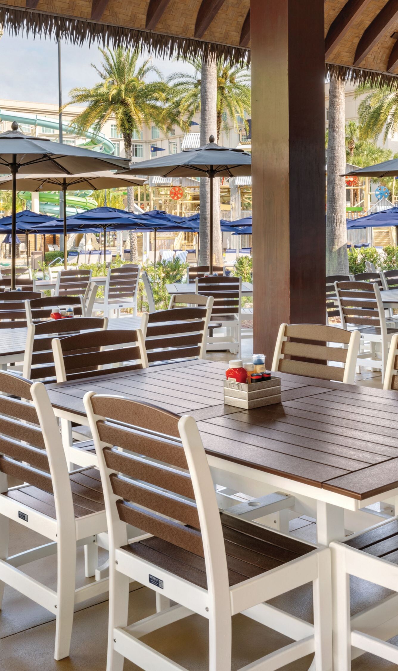 SandBar Poolside Dining