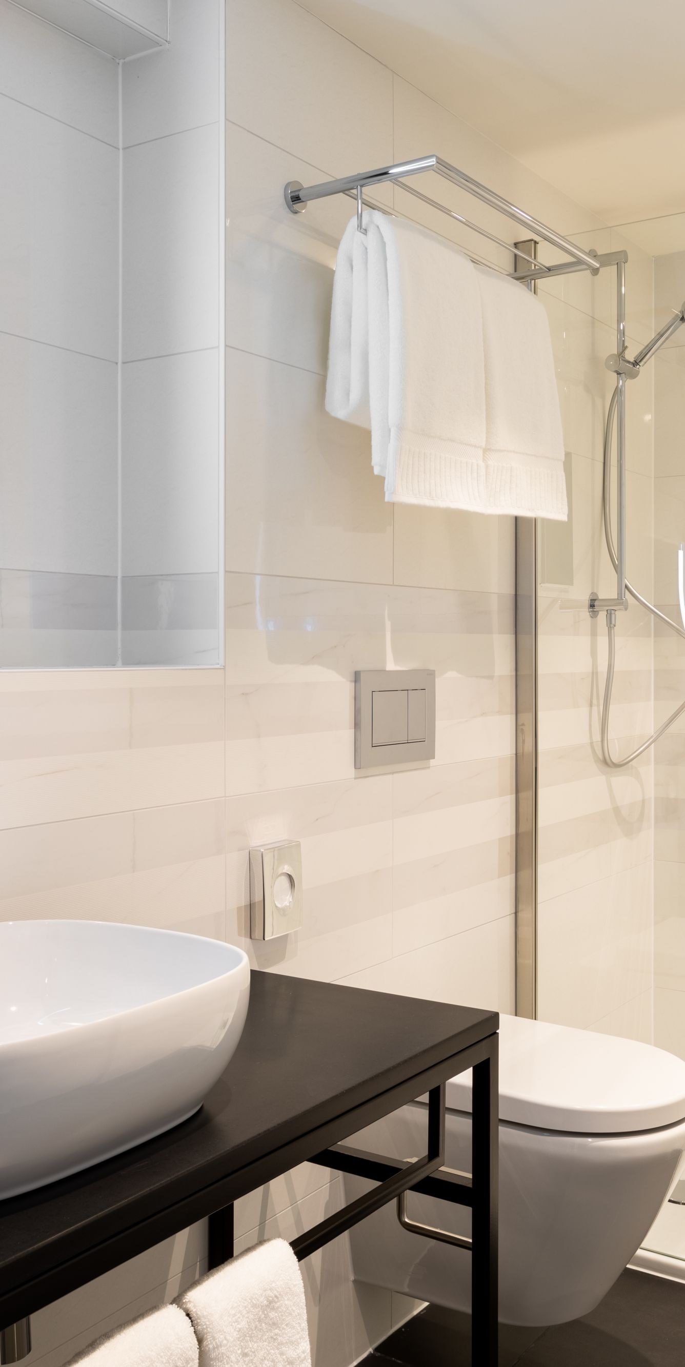 Suite monolocale con due letti matrimoniali per soggiorni lunghi - Bagno