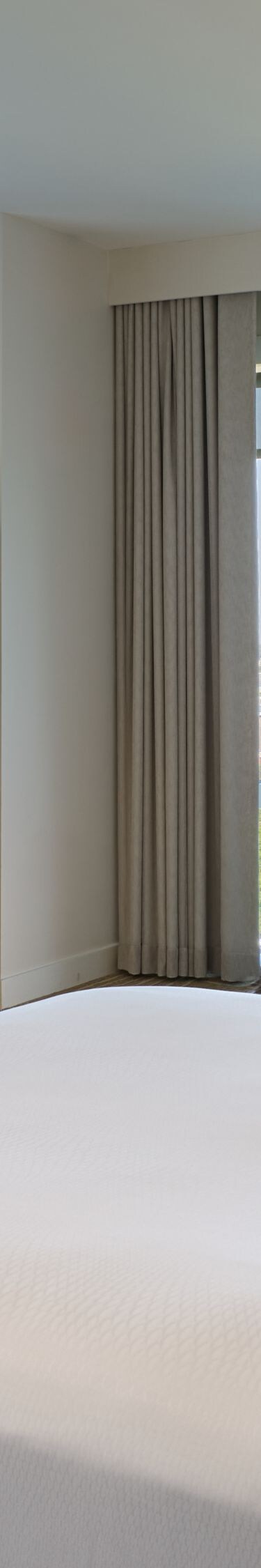 Corner Deluxe Double Queen Room with City Views