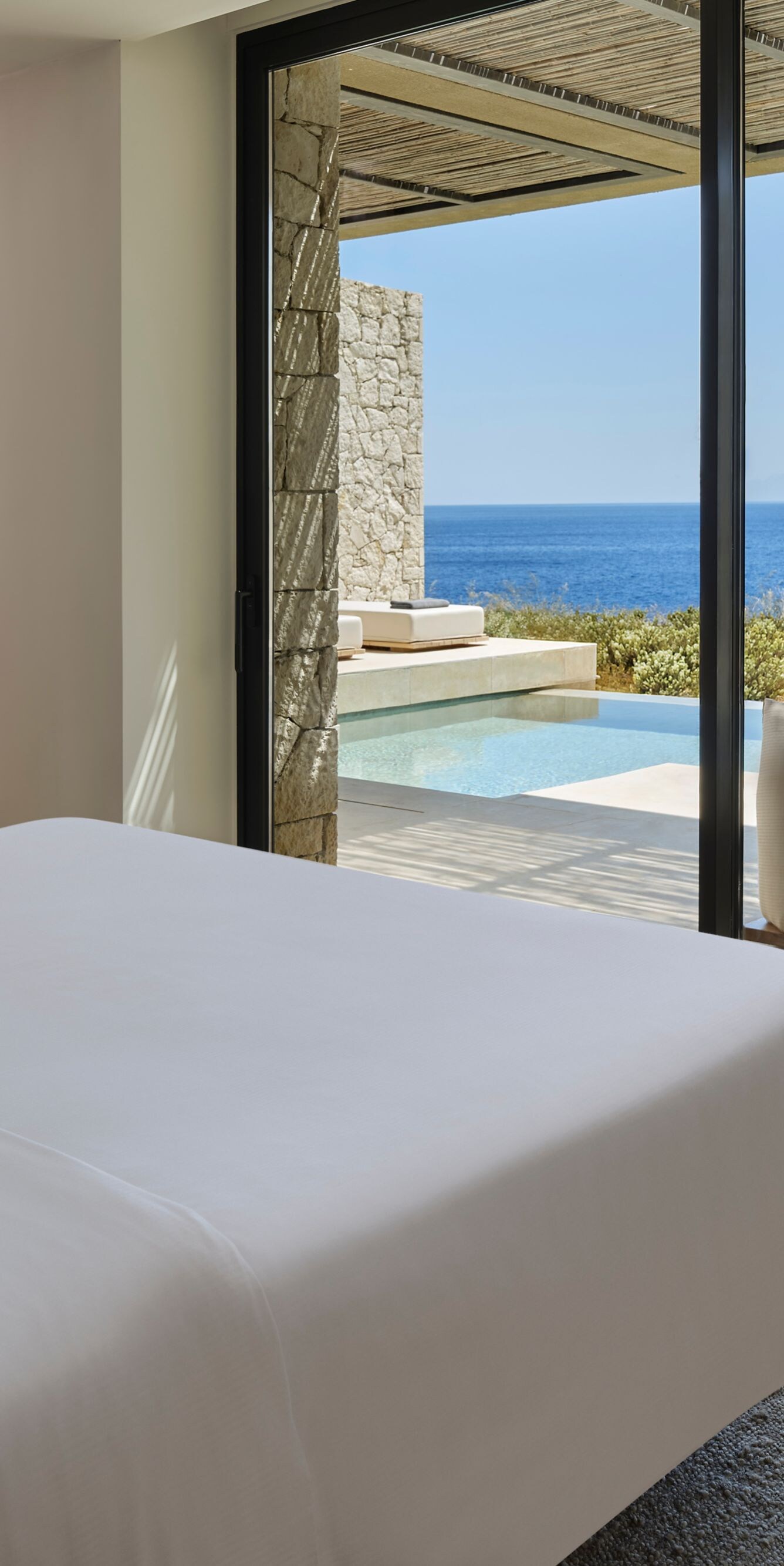 Earth_Sheltered_Bedroom