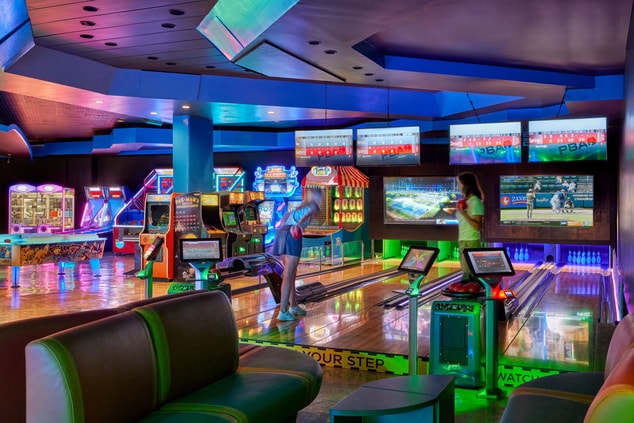 Bowling Arcade Bar