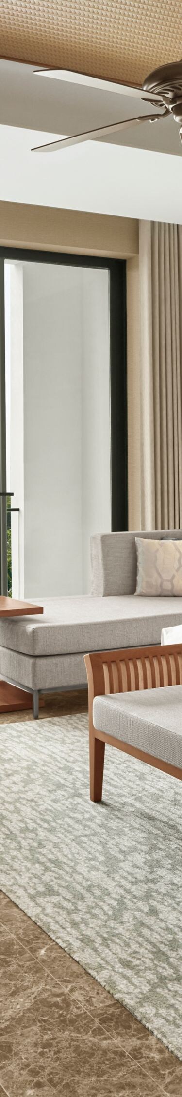 Giường King tại phòng trong khu nghỉ dưỡng sang trọng