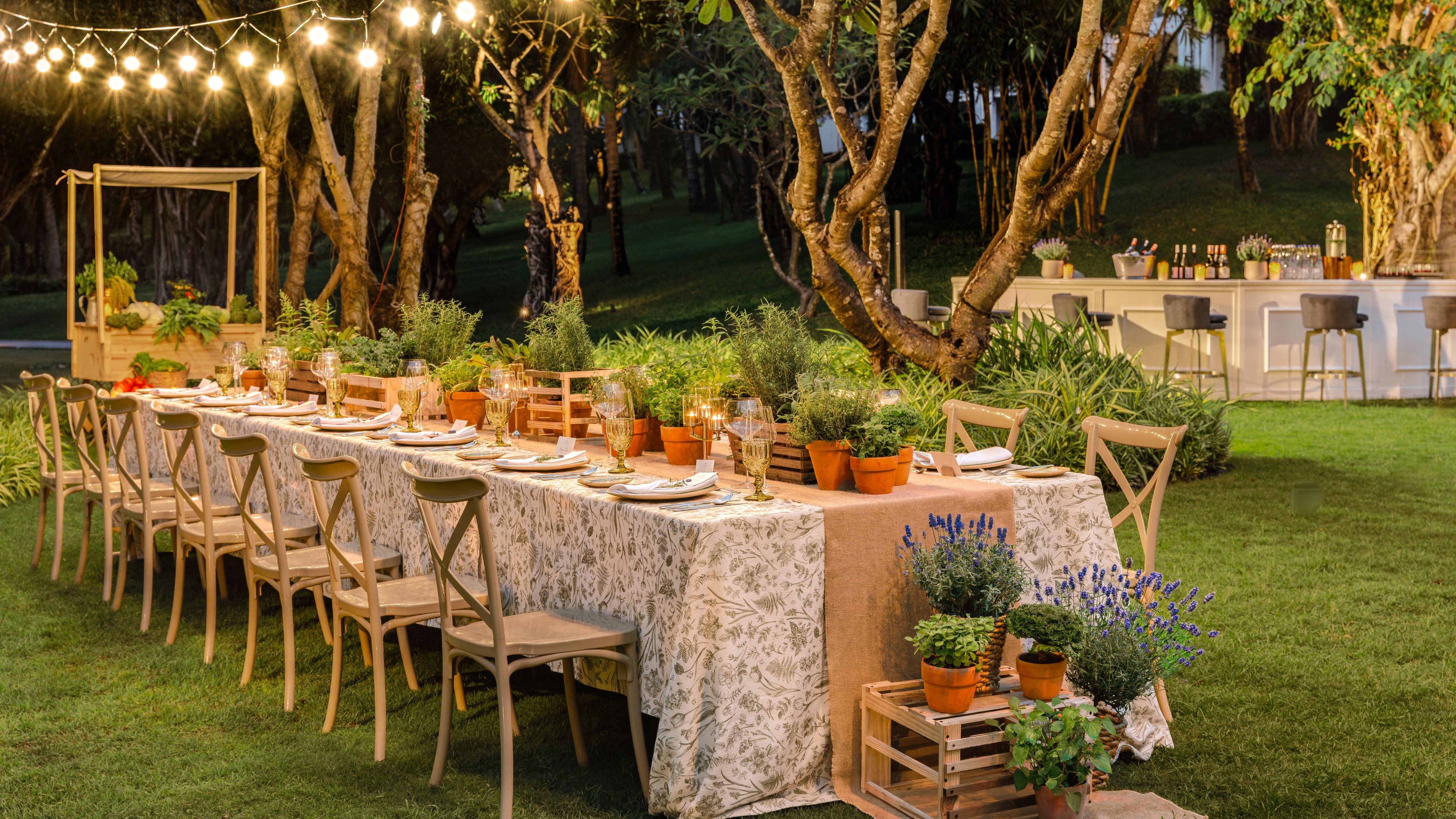 JW GARDEN AFFAIR