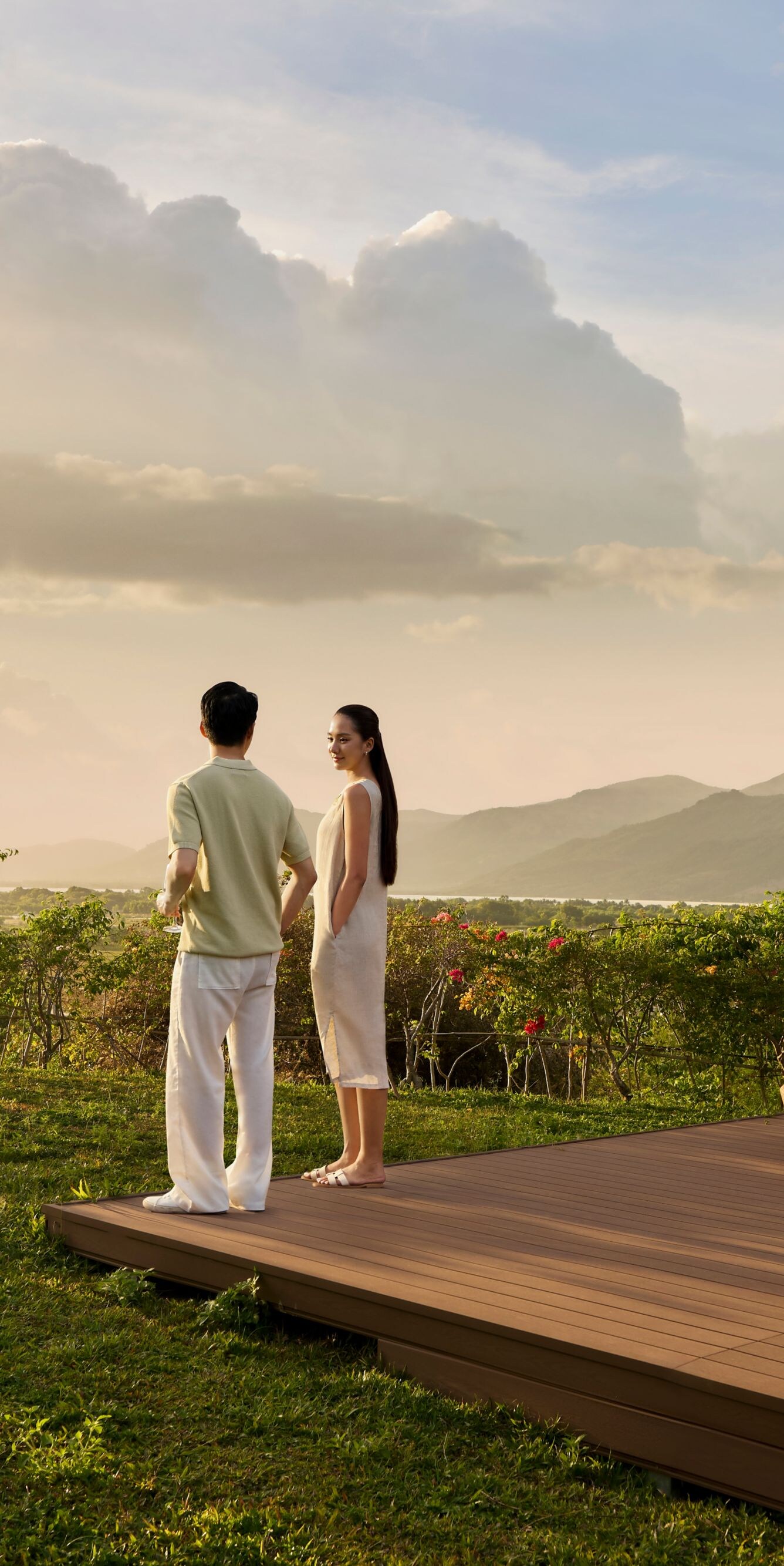 Phong cách sống hoàng hôn bên vịnh