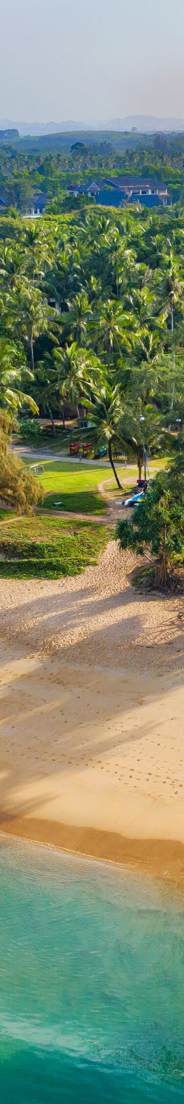 Der unberührte Mai Khao Beach  