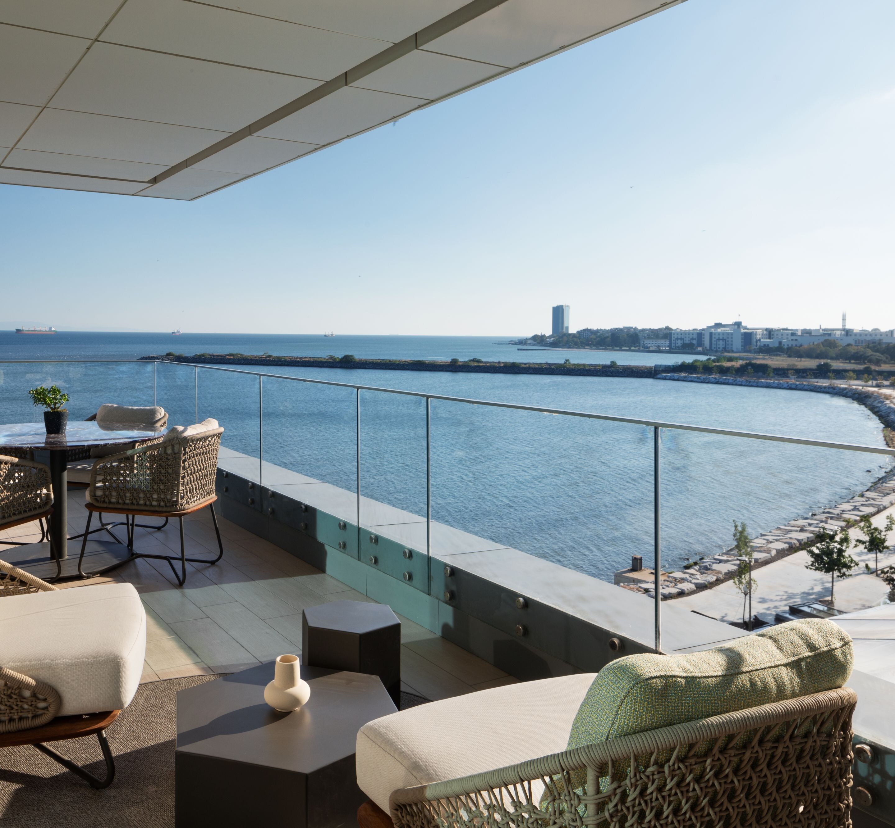 Misafir Odası - Balkon