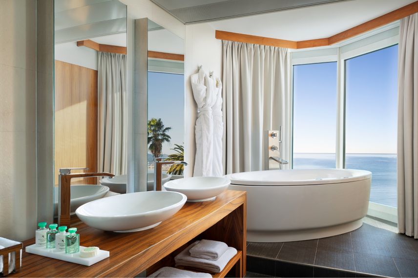 Luxury Suite - Bahtroom