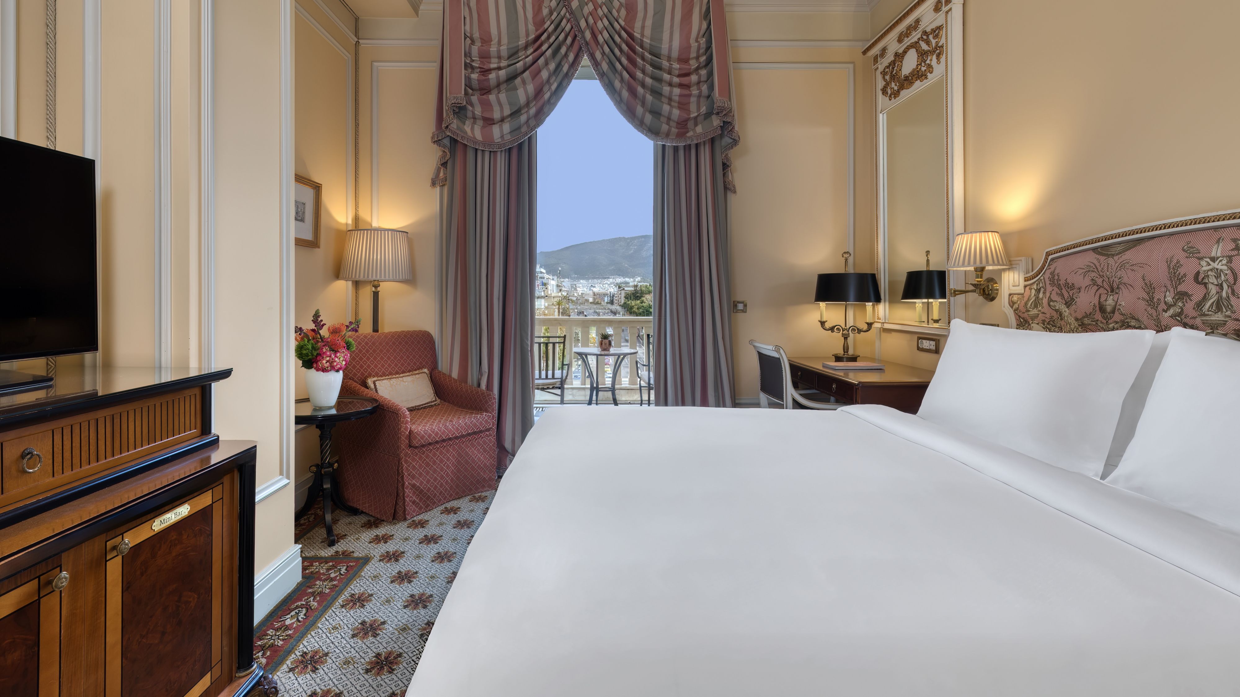 A Romantic Getaway in the Heart of Athens