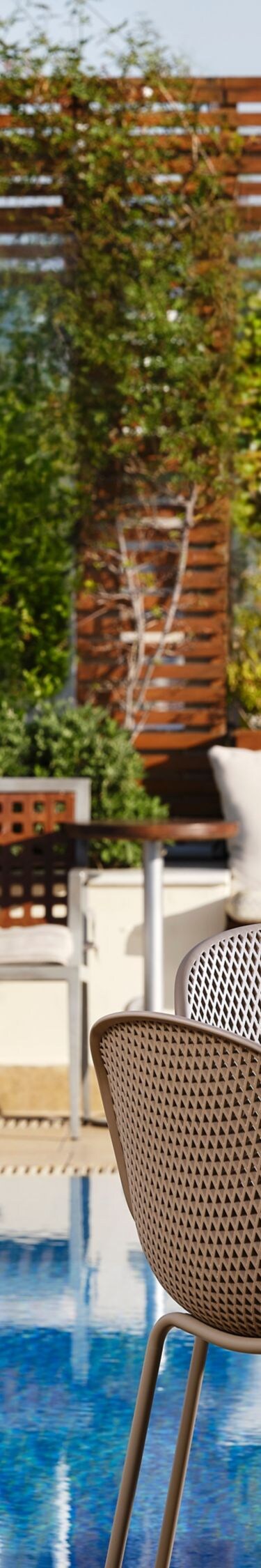 Espacio de piscina al aire libre del Hotel Grande Bretagne