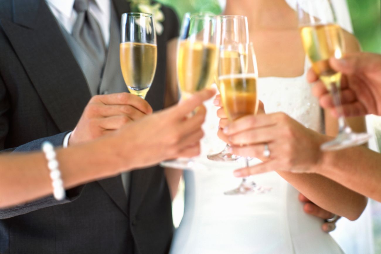 champagne glasses for bride and groom