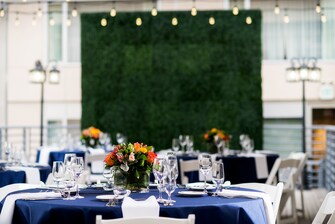Dinner tables for outdoor wedding