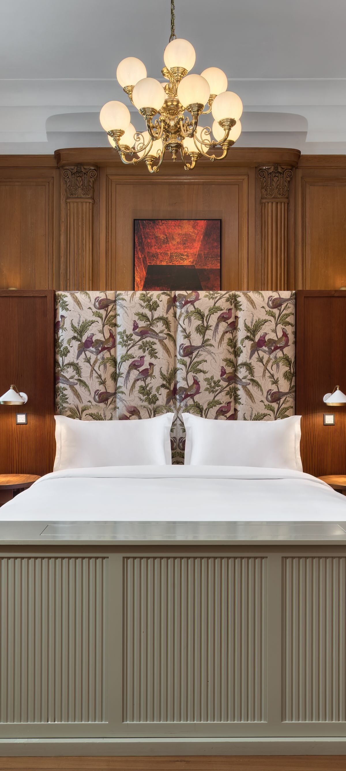 The Directors Suite Bedroom 