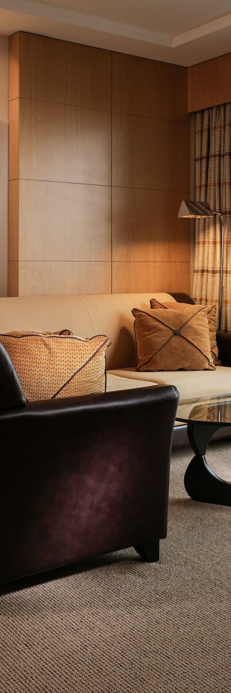 Deluxe Executive Suite Living Room 2 