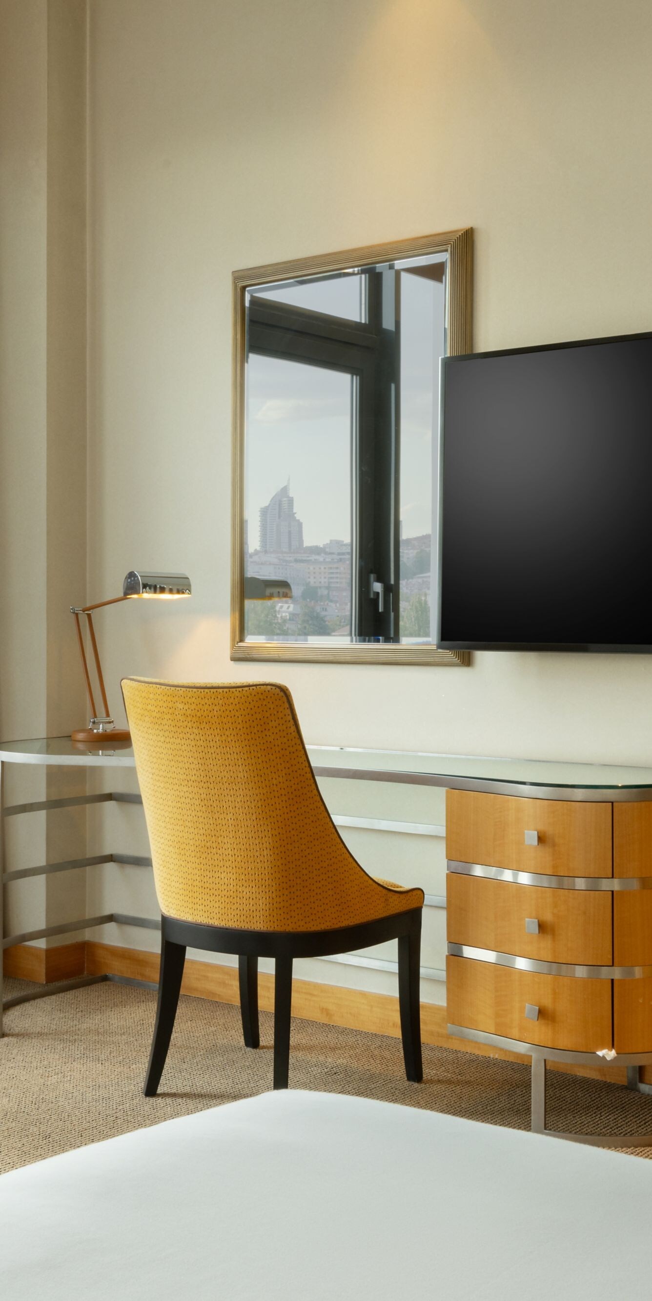 Two Bedroom Suite twin room with work desk