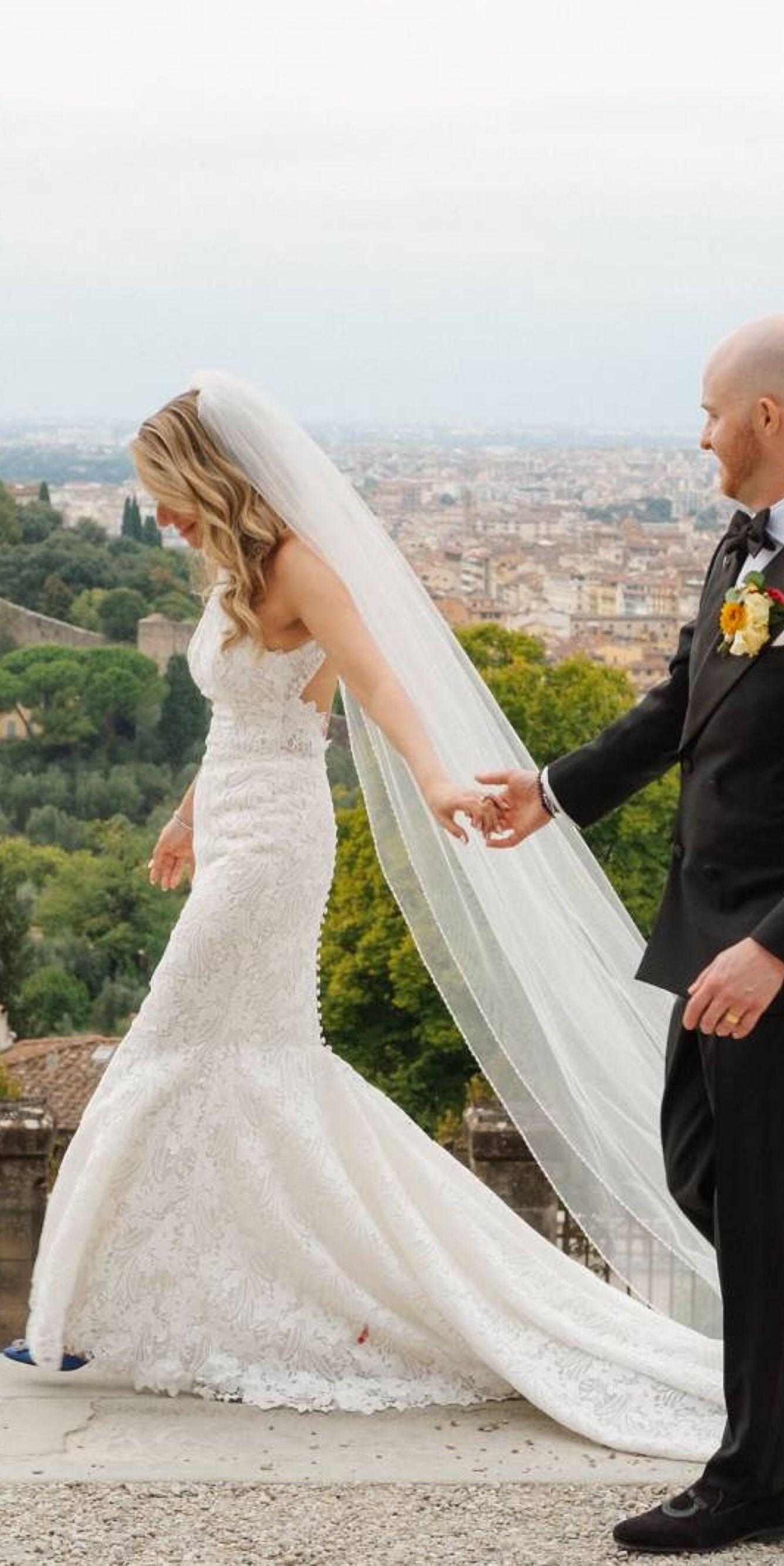 Mariage d'un couple à Florence avec vue sur la ville 