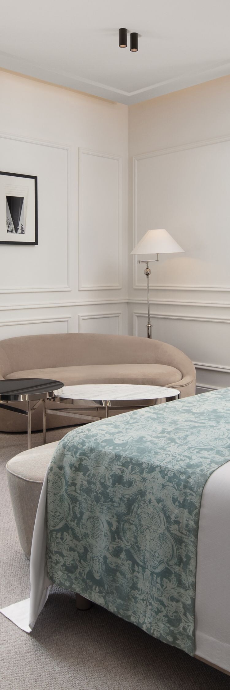 The Charm Corner Suite