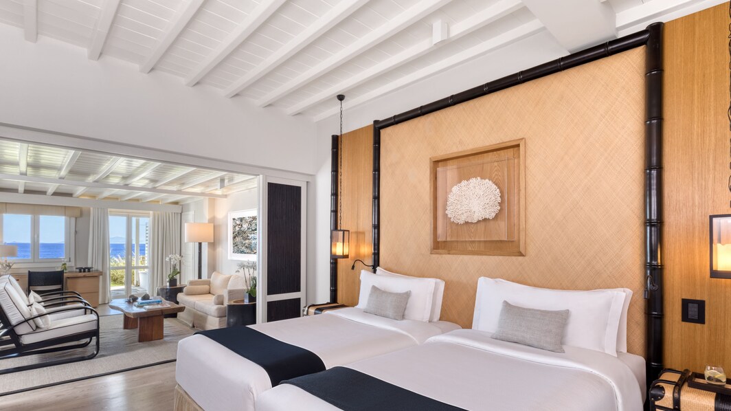 Luxury Sea View Suite - Twin Bedroom