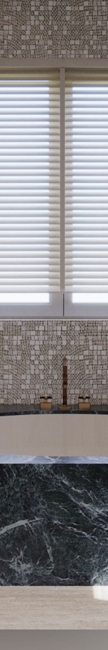 Baño de lujo con bañera y duchas