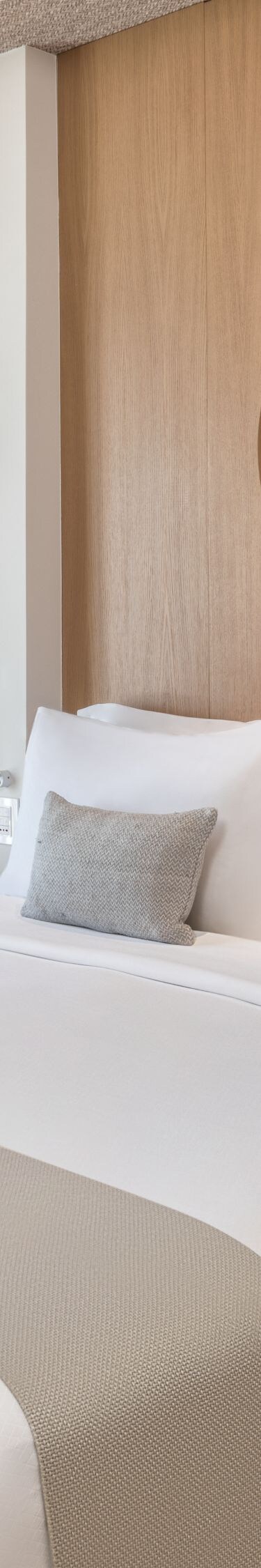 Villa de dos plantas con una amplia sala de estar, comedor y cocina de planta abierta, así como un amplio dormitorio principal