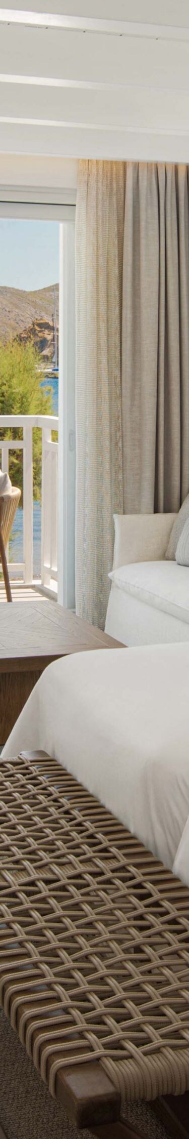 Guest room with balcony and bay view