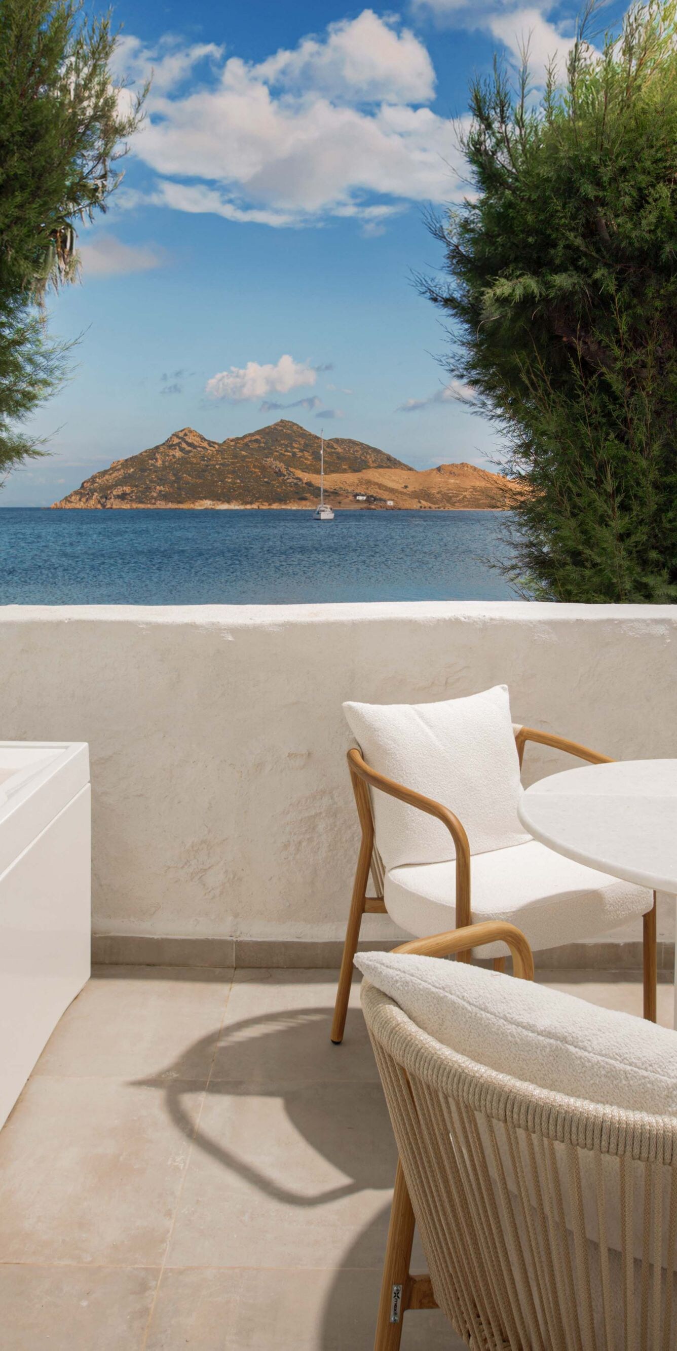 Private terrace with jacuzzi and bay view