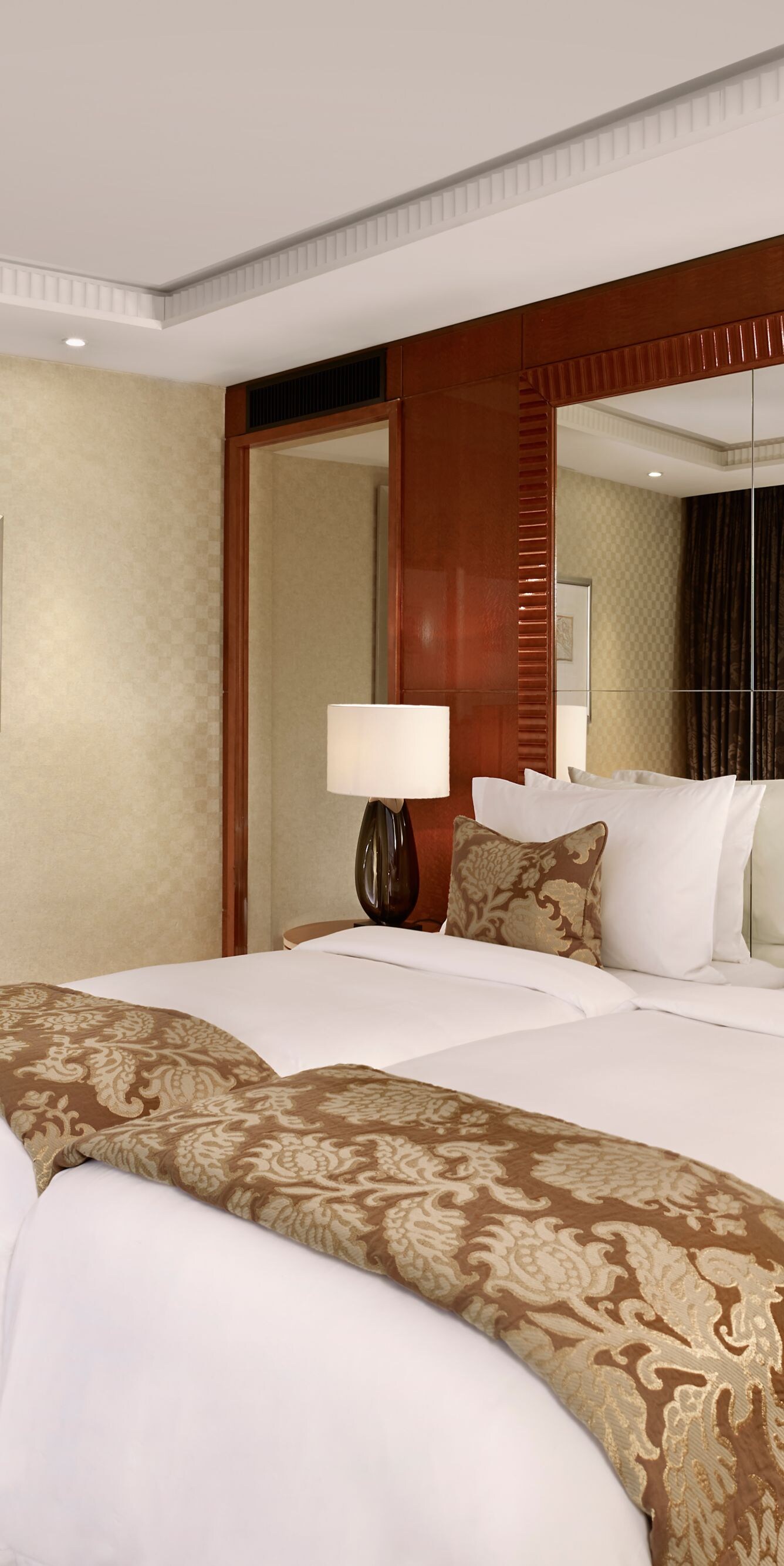 The second bedroom in the Lowndes Suite